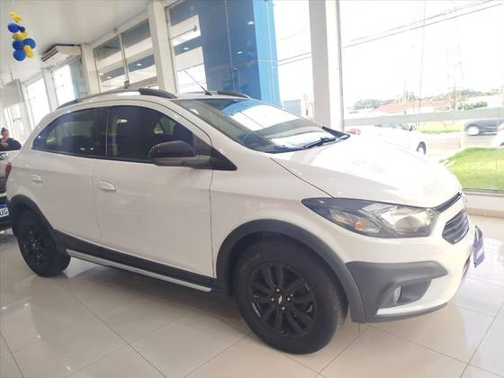 CHEVROLET ONIX 1.4 MPFI ACTIV 8V FLEX 4P AUTOMÁTICO
